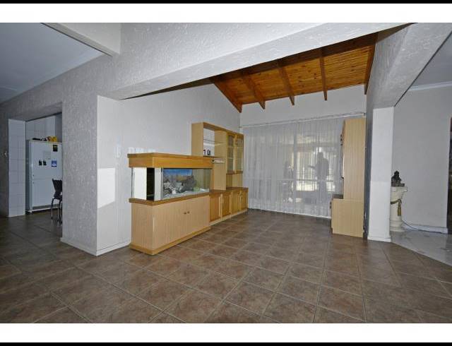 4 BEDROOM HOUSE FOR SALE IN BASSONIA